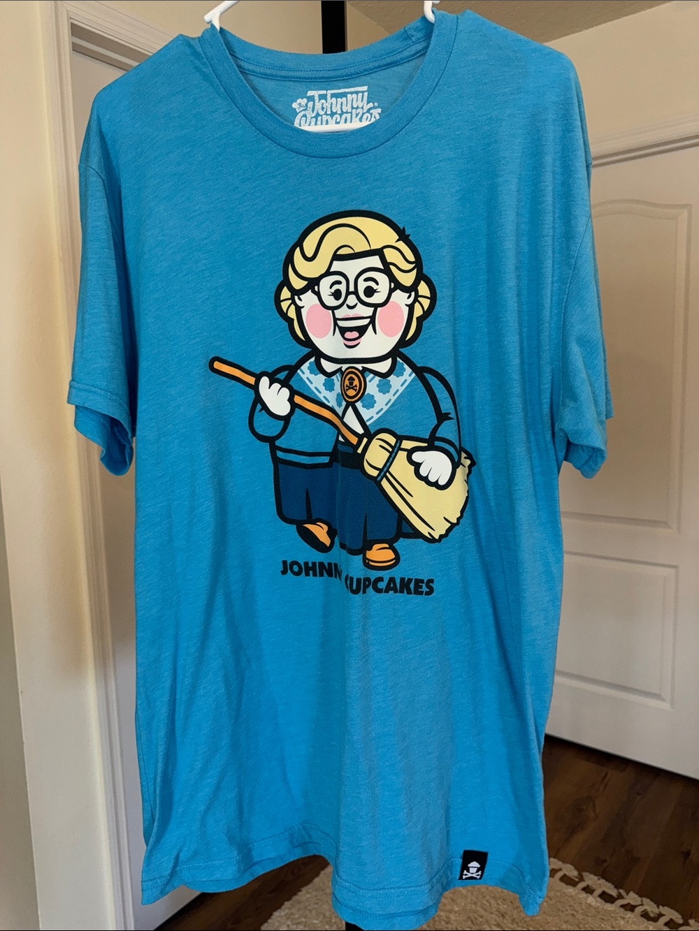 Johnny Cupcakes T-Shirt - Size XL